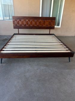 Georgina Solid Wood Platform Bed Frame with Headboard, Mid Century Geometric Pattern