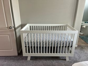 Babyletto White Modern Baby Crib