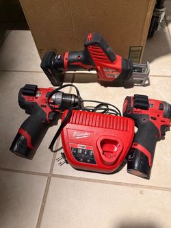 Milwaukee M12 FUEL Combo - Gen 3 FUEL Hammer Drill & FUEL Impact Driver + Hackzall, XC4.0 & Charger