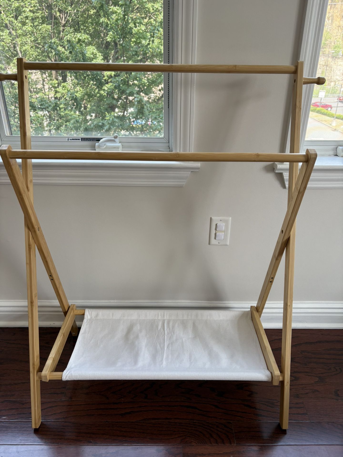 Kids Clothing Rack