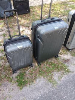TWO PIECE SAMSONITE HARD SHELL LUGGAGE SET