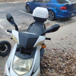 2007 Valo Moped