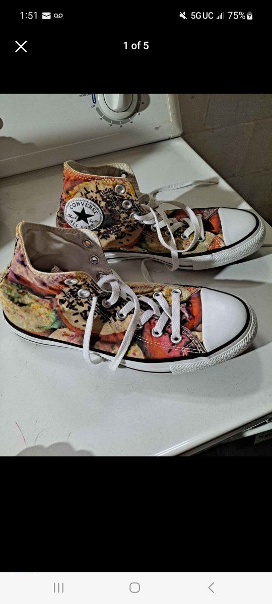 Donut Converse Size 7