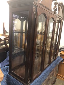 Thomasville China hutch top and bottom - has light, glass top and bottom beautiful shape