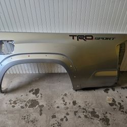 2022 TOYOTA TACOMA  LH SIDE TRD QUATER PANEL 