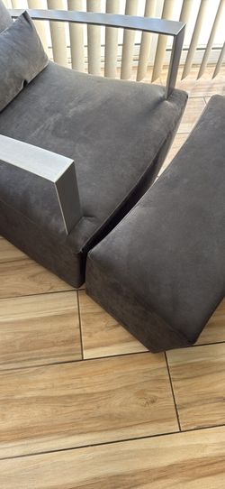 Lounge Chair With Ottoman 