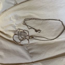 Sterling Silver Filigree Flower Necklace 