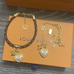 Lv Women’s Jewelry (selling As A Set) 