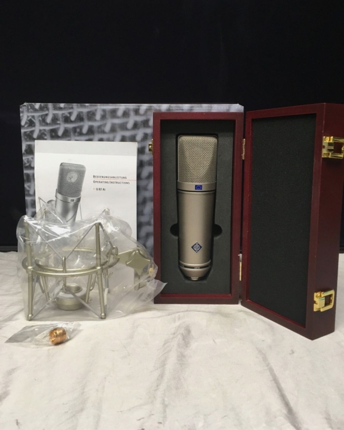NEW NEUMANN U87 MIC (IN BOX)