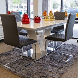 Dining Table  With 6 Chairs 