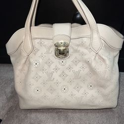 AUTHENTIC Louis Vuitton Bag 