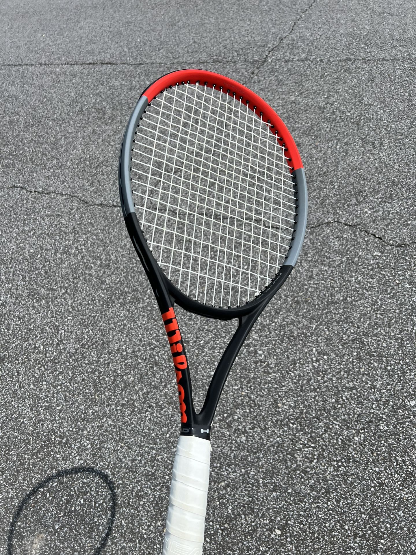 Wilson Clash 100 Pro V1 (Tour) Tennis Racket