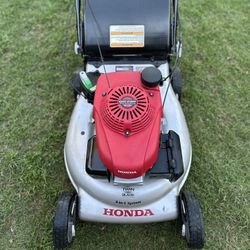 Lawnmower Honda HRR216 Gas Lawn Mower Semi Commercial