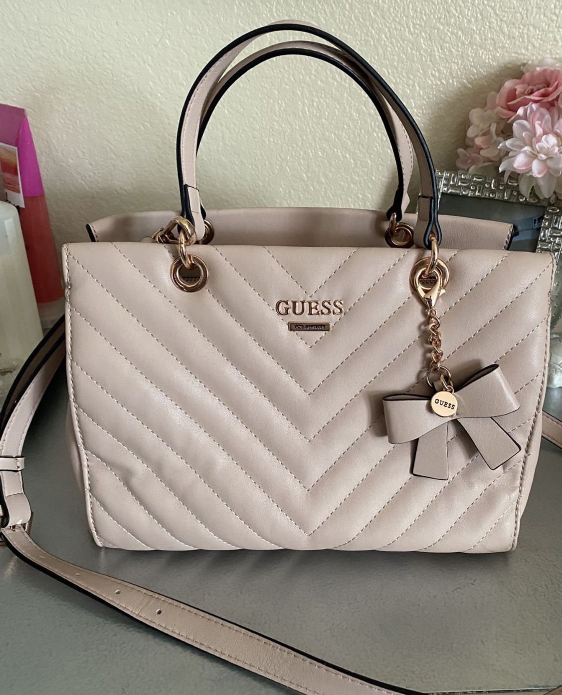 GUESS Nude/baby Pink Shoulder Purse
