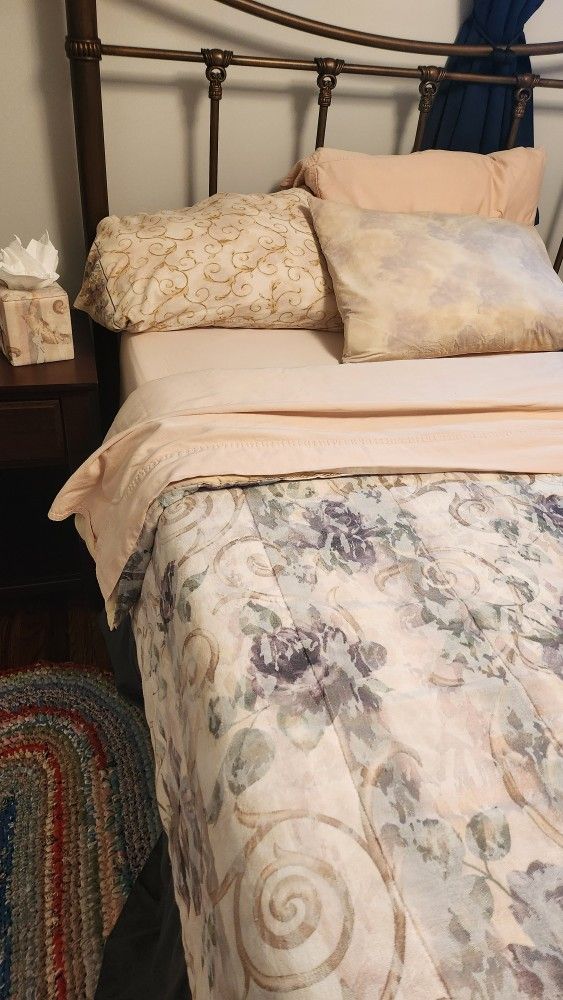 Croscill Chambord Queen Comforter Set