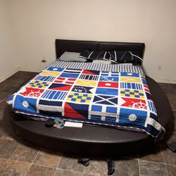 FREE KING SIZE BED AND FRAME! 