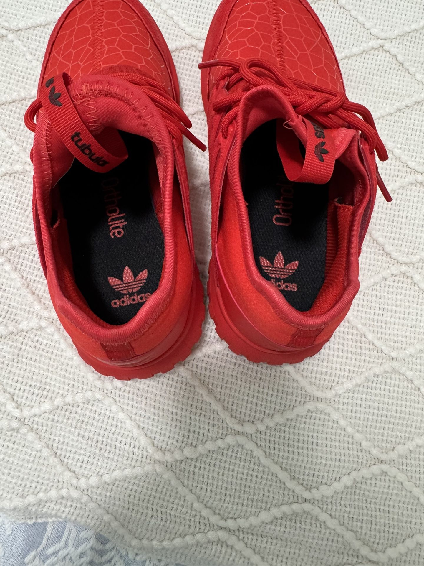Zapatos Rojos Marca Adidas Size 36 .5