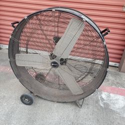 Utilitech 38" Powerful Shop Fan 2-Speed