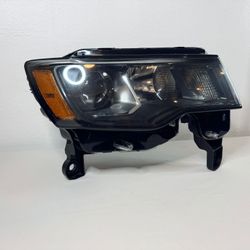 2016 - 2020 JEEP GRAND CHEROKEE RH PASSENGER SIDE HEADLIGHT OEM