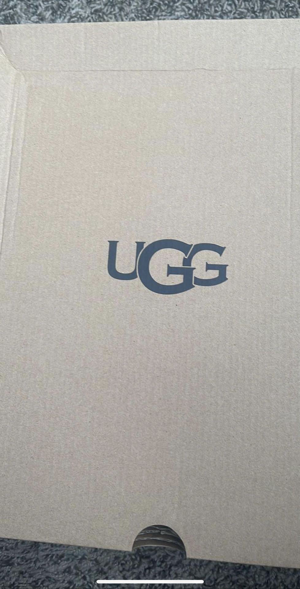 Girls Size 5 Ugg Boots