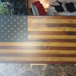 Flags Of Valor Wooden American Flag U Liberty Series 42in x 21.4 

The Flags Of Valor Wooden American Flag U Liberty Series is a decorative and patrio