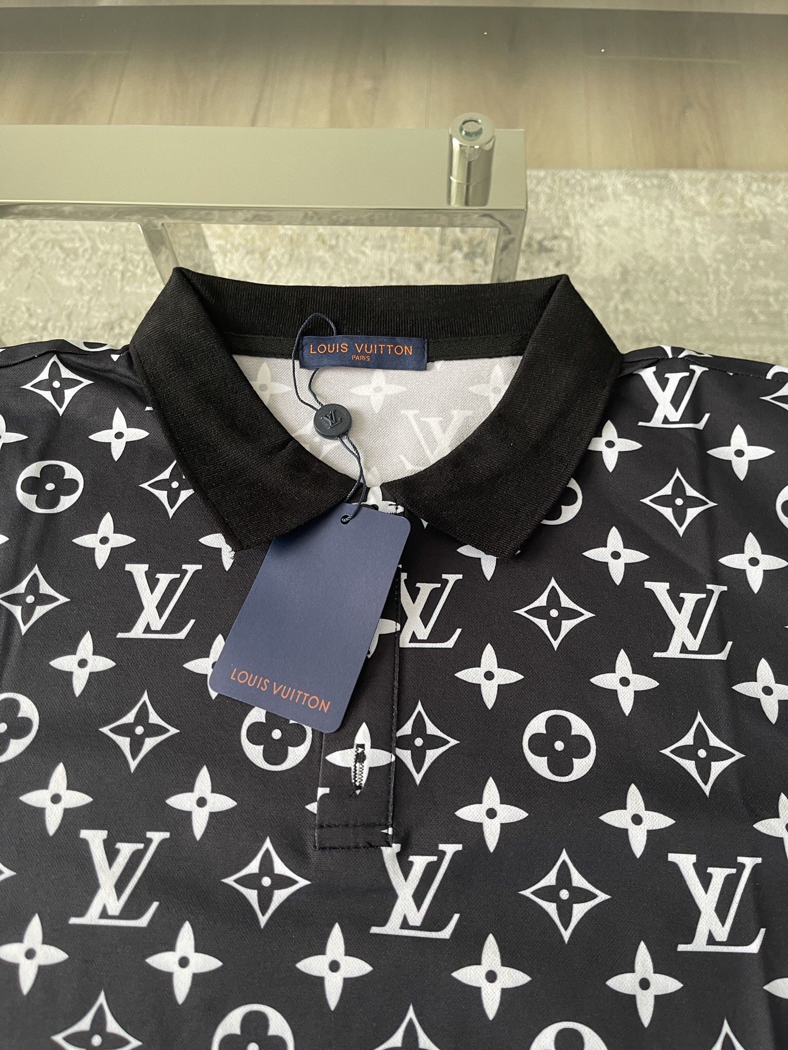 Lv Louis Vuitton Shirt Men Size Large Black for Sale in Medley, FL - OfferUp