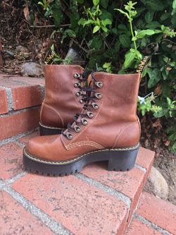 Brown Dr Martens Leona  Orleans Leather Heeled Boots,

Size 7 (woman)