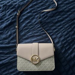 MK PURSE