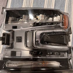 2019-2022 Silverado driver side headlight 