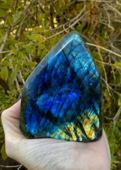 Uniquely Shaped Vibrant Labradorite 