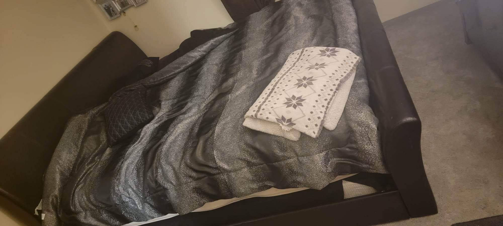 Kind Size Bed Frame Good Condition 