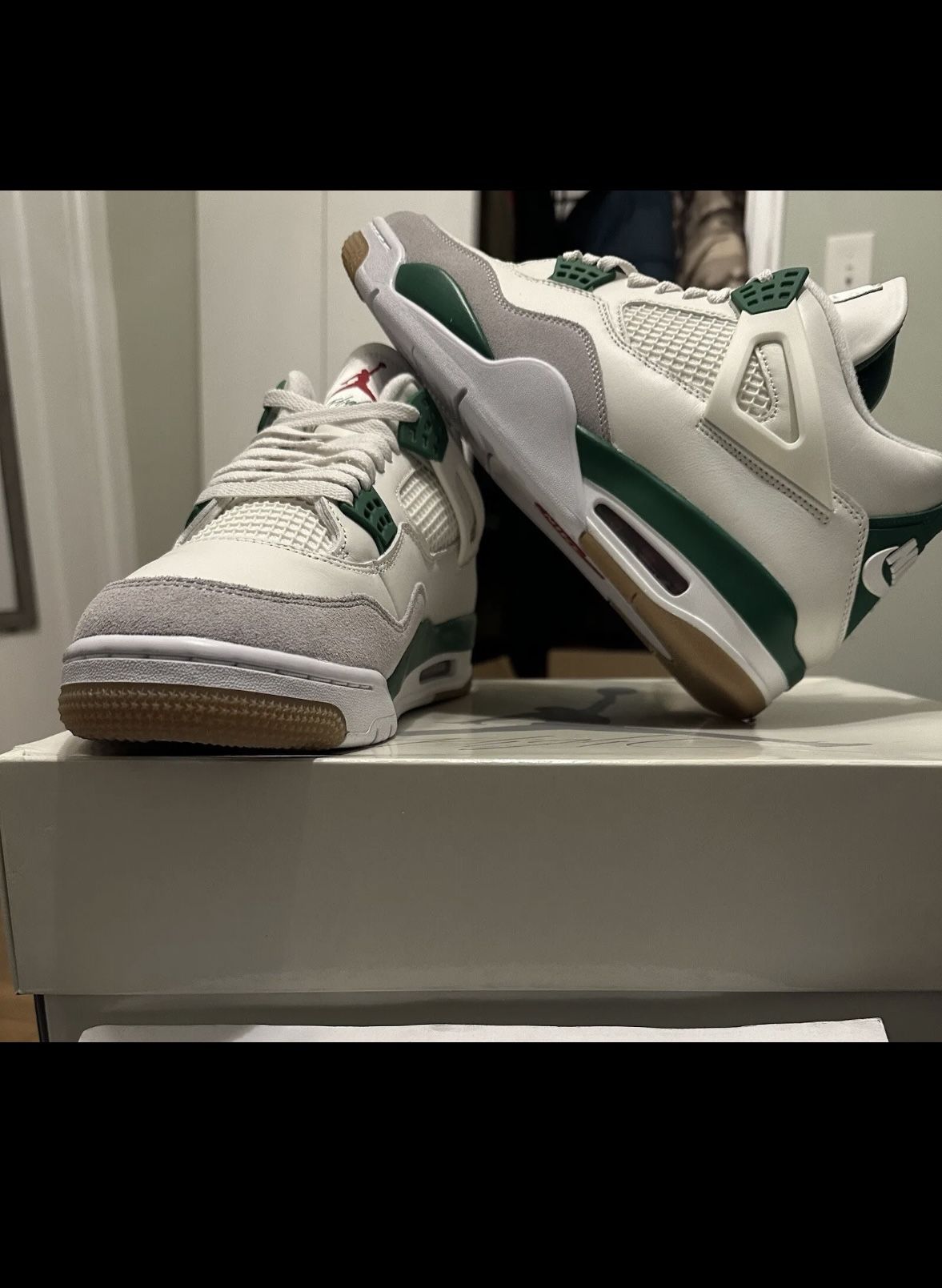 Nike air Jordan Retro 4 SB Pine Green- Size 12