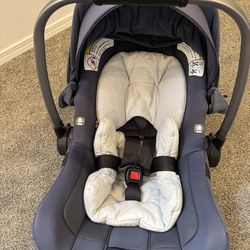 Nuna Stroller And Car seat (Thule Pipa Lite LX)