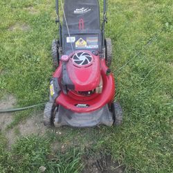 CRAFTSMAN PLATINUM 7.25 HP GAS POWERED PUSH LAWN MOWER
