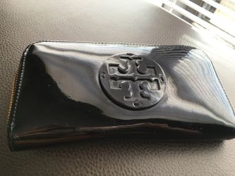Tory burch wallet
