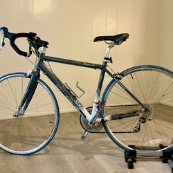 47cm, Gorgeous Fuji Road (One Owner) 105 | Like New  ~4’10”-5’6” - Loaded!