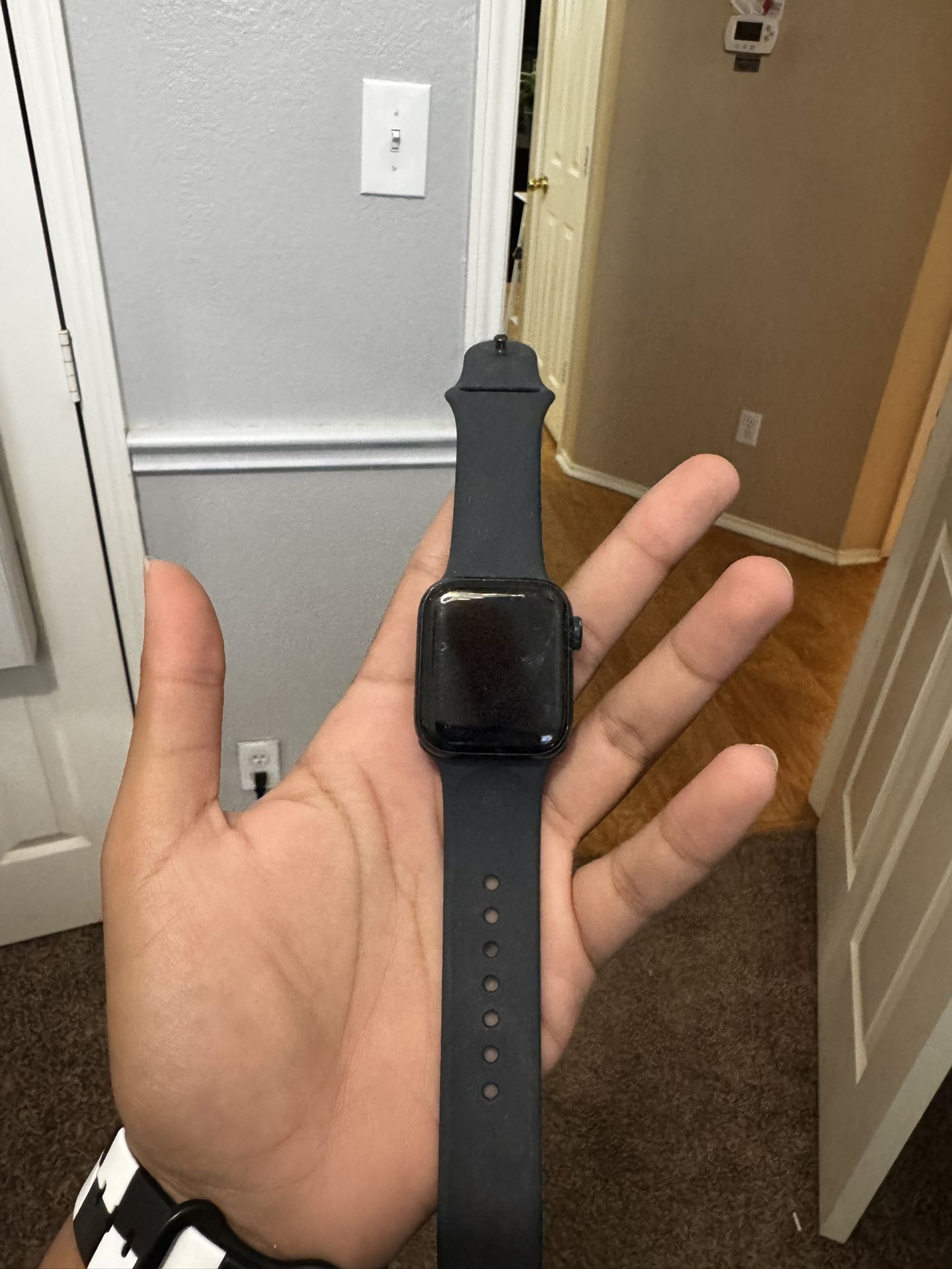 3rd Gen Apple Watch READ DESCRIPTION