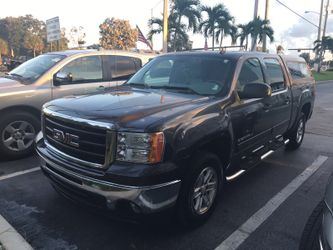 2010 GMC Sierra camper package