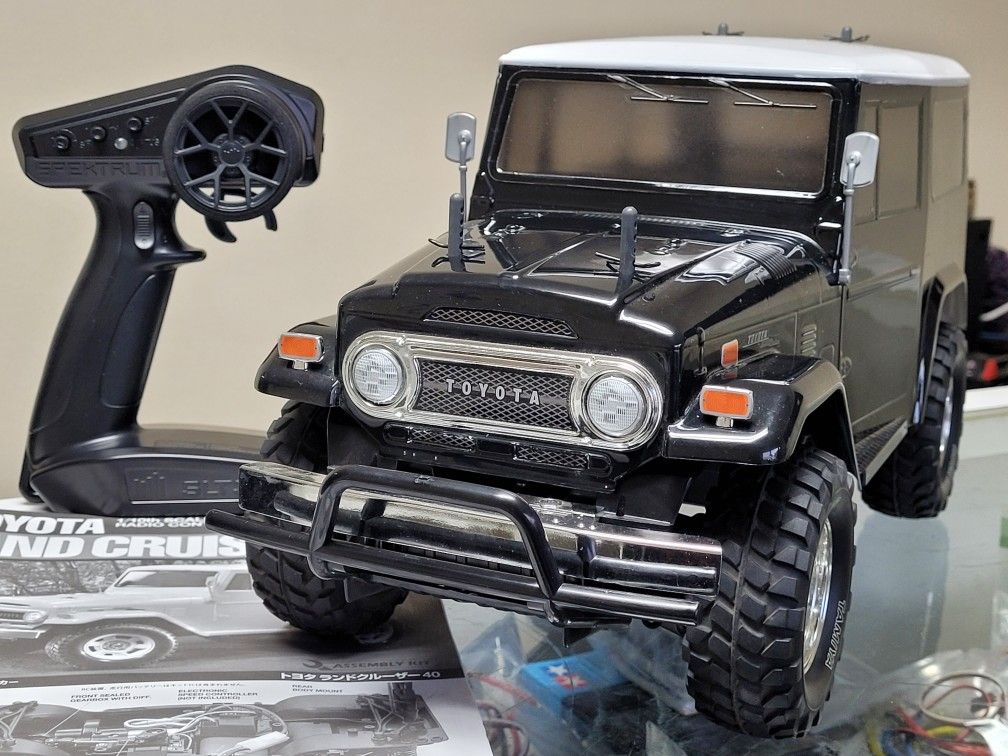 タミヤ 1/10 トヨタランドクルーザー40 CC-01 タミヤ 1/10 トヨタ ランドクルーザー 40 (CC-01シャーシ)
