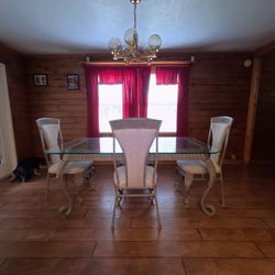 Dinner table & Chairs