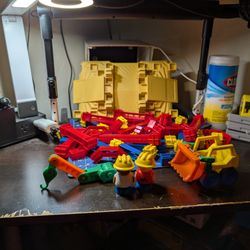 Shelcore Vintage Construction Building Set Blocks Vehicle Figures