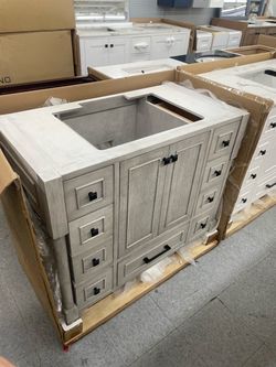 Bathroom vanity cabinet 42” solid mango Quartz top with sink and backsplash