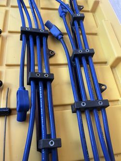 Chevy Parts Taylor 8 Mm Wires With Big Block Holddowns Earls 4150 Carb Kit,etc