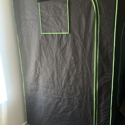 Vivosun Tent & VS4000 Led Light