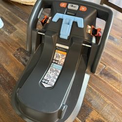 UPPAbaby MESA base Used 