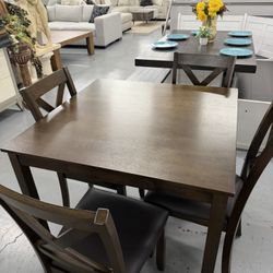 Dining Tables In Stock // Mesas Disponible// Comedores