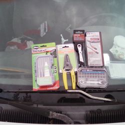 Various,Random New Lil Tool Sets/Tire Repair Kit/And Type C Charging Cord Set!!/And Set Of New Wire Cutters!!!