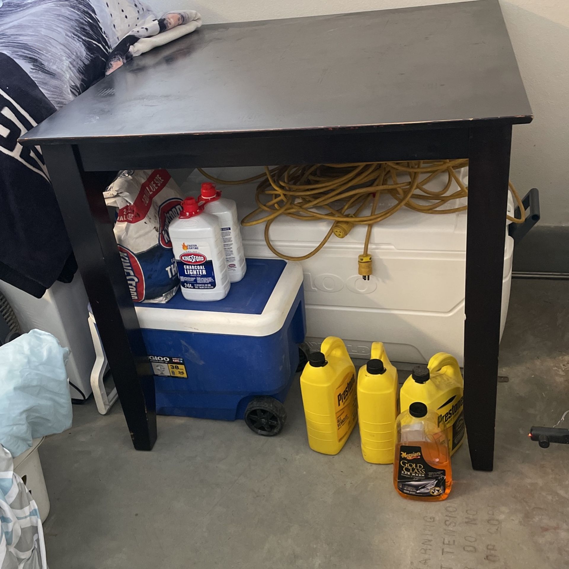 Wooden table with 6 Chairs