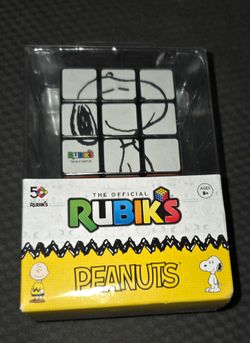 Peanuts-themed puzzle cube