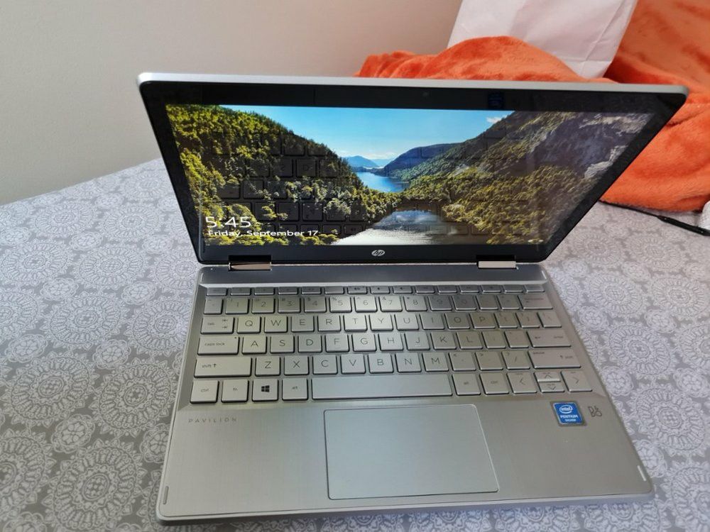 HP - 14" 2-In-1 Touchscreen Chromebook - Intel Core i3 - 8GB Memory - 128GB SSD